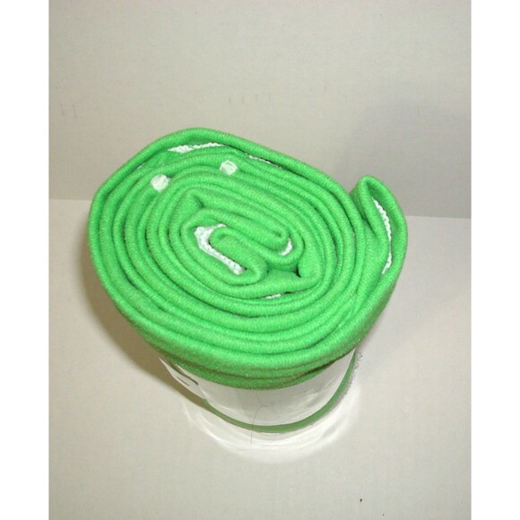 Manduka Equa Grippy Yoga Mat Towel Glide  26.5 " x 72" New Bright Green Hot Slip - Picture 2 of 4